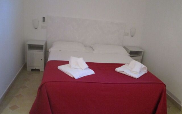 Sunshine Hotel