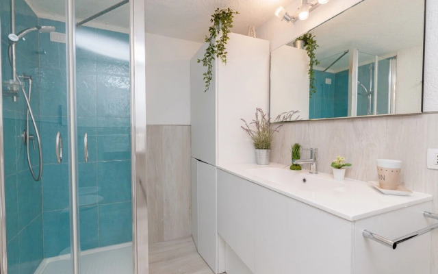 Il Vecchio Faro Dalia 6 50m From The Sea