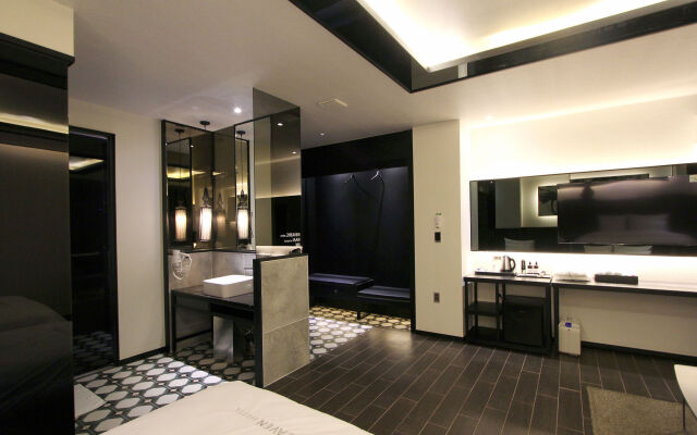 To Heaven Hotel Nampo