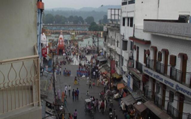 Purohit Lodge B&B By Stayapart