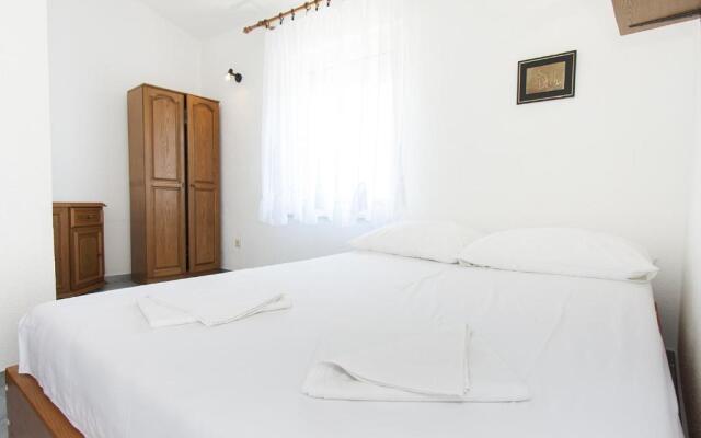 Apartments Zoran - beach 400m