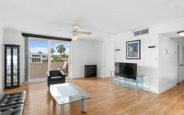 Bay Harbor Sunset Apt 2C