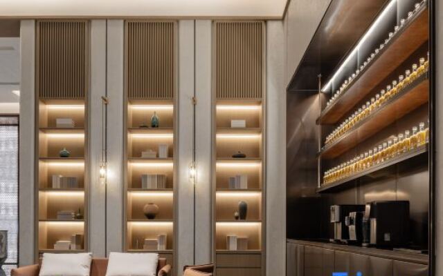 Yi HOTEL