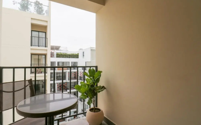 w Lively 2BR With Balcony in Miraflores