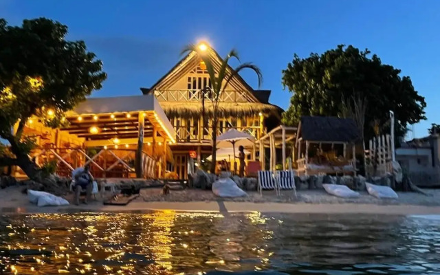 Mira Mira Beach