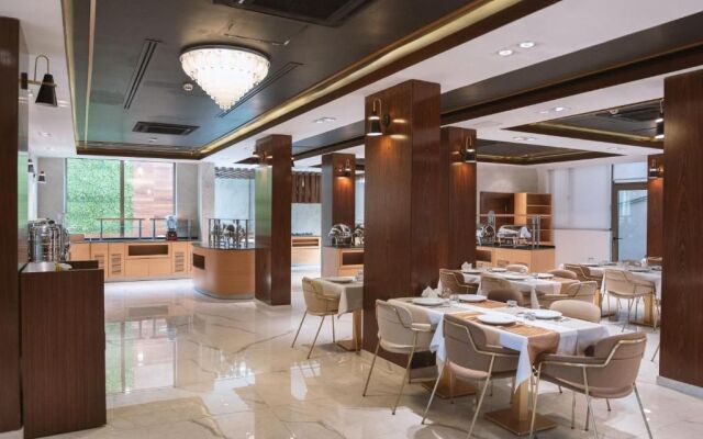 Noor Land Hotel