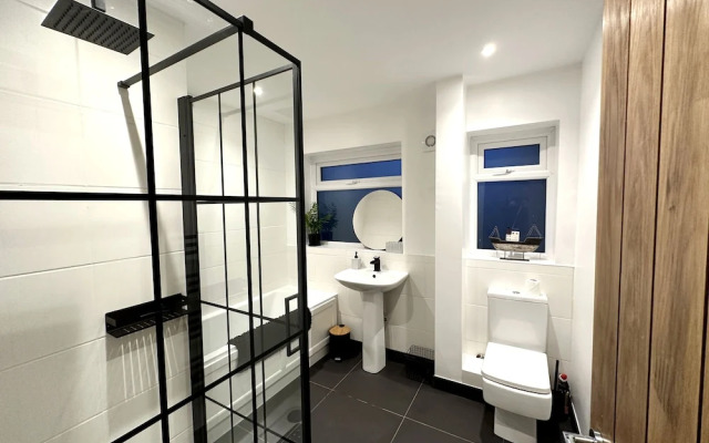 3-bed House in Llanfaelog, Near Rhosneigr