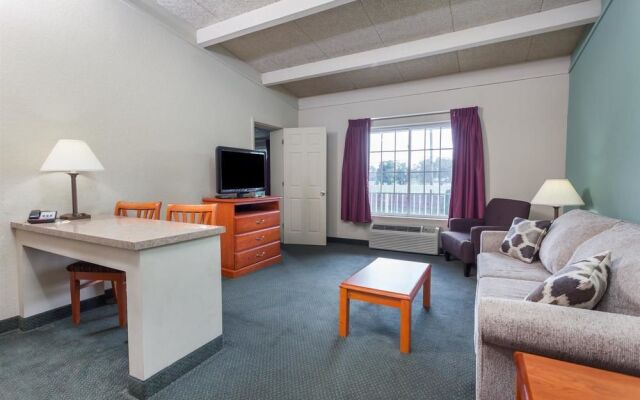 Days Inn & Suites Lexington