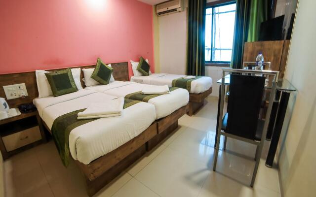 OYO 8760 Hotel Arma Residency