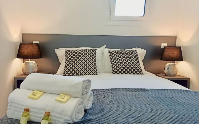 Brand-New 1 Bedroom Fully Refurbished