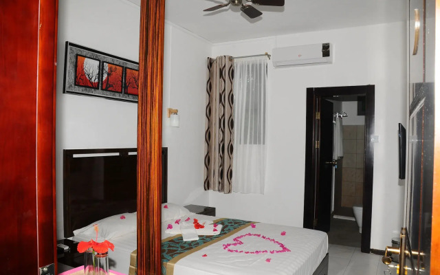 Le Flamboyant Hotel