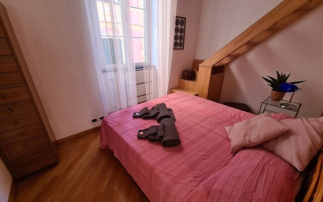 Santa in Caruggio- PortofinoVacanze