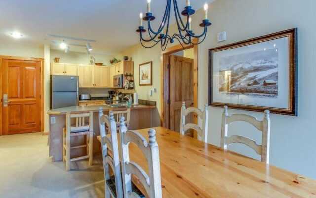 1 Bedroom Plus Murphy Mountain Condo in River Run Village with Hot Tub Access and Walking Distance to Ski