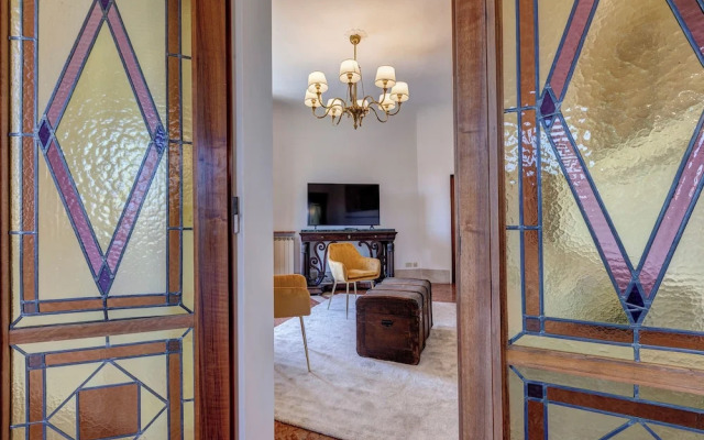 Palestro Apartment by Mamo Florence