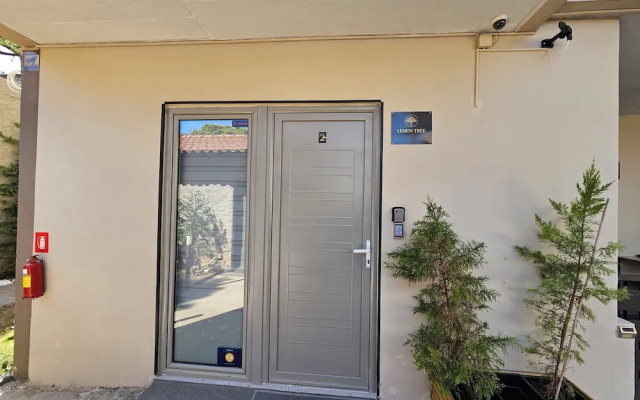 Lemon Tree Suites Near ATH Airport