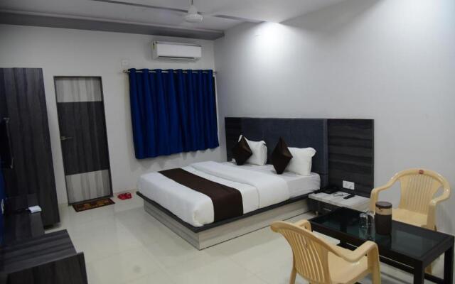 Hotel  Savera Palace