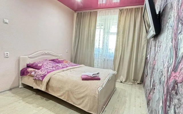 Апартаменты на проспекте Созидателей 82