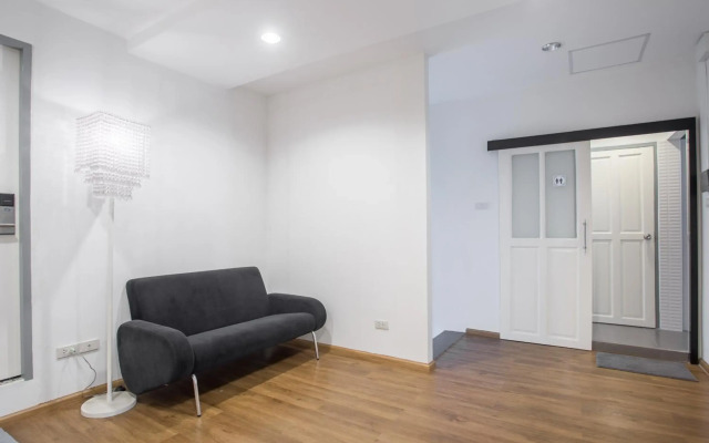 X9Hostel