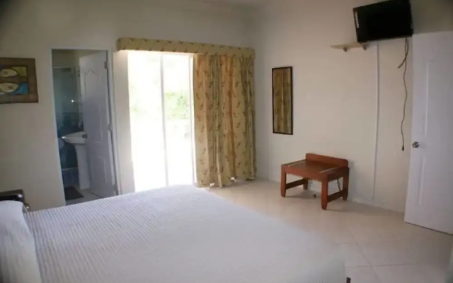 Private 6 Bedroom Villa Great for Parties