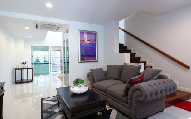 3 Bedrooms Central Bangkok - Perfect Home