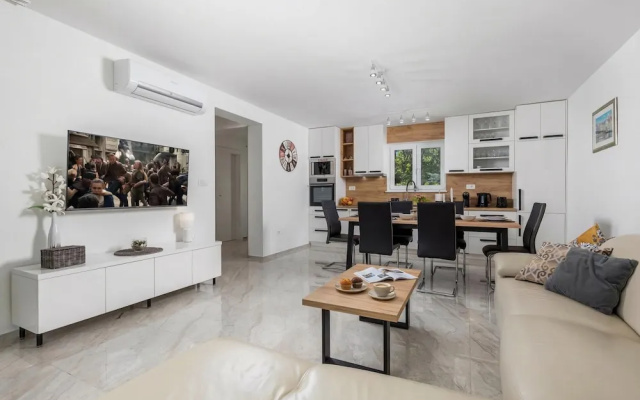 Modern Holiday House Jadranka With Pool