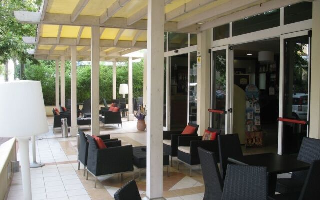 Hotel Orly