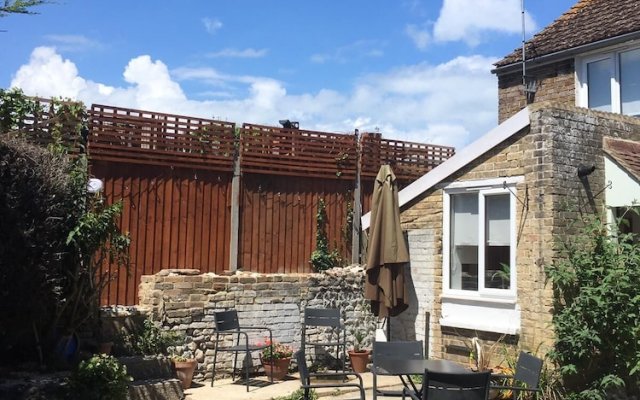 Immaculate 2 Bed Fishermans Cottage In Birchington