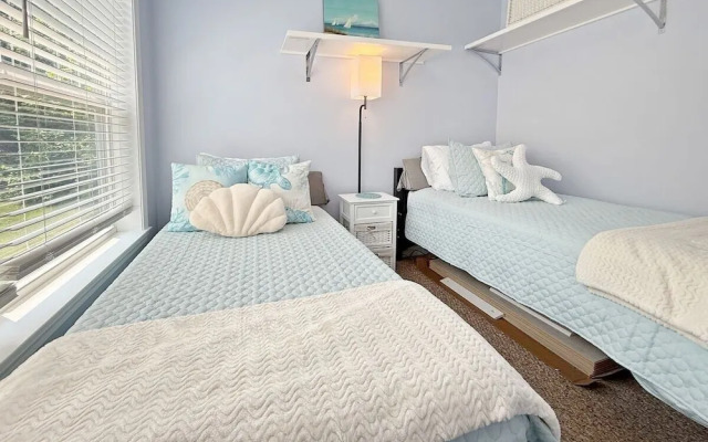 Sweet Beach Retreat 2 Bedroom Home