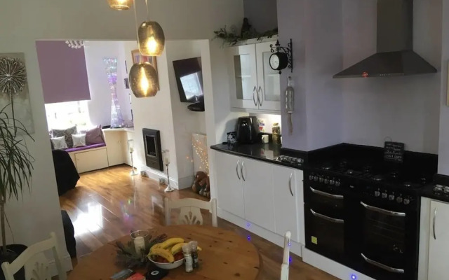 Churchendcottage-2br-sleeps4-petsok-parking