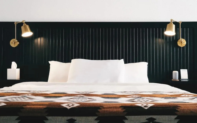 Jackalope Motor Lodge