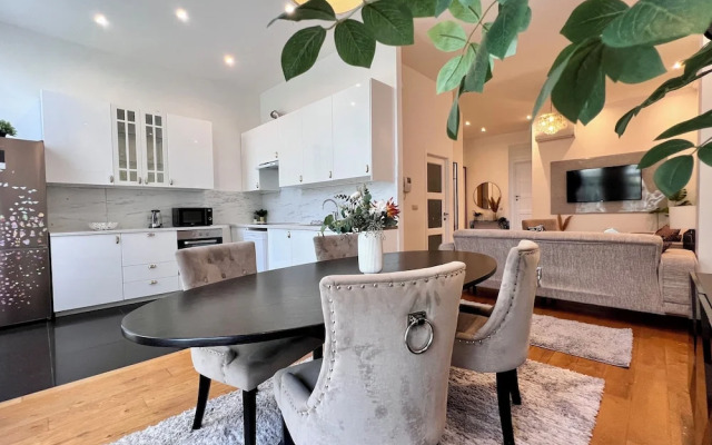 Cozy for 9 Guests Brussels Midi Station