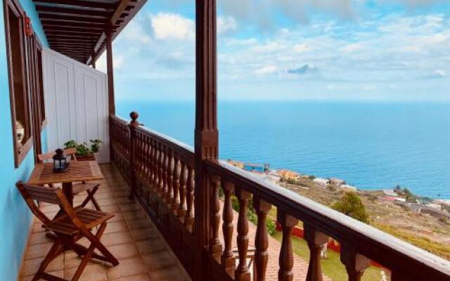 Apartamentos La Isla Encantada