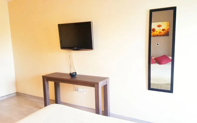 E M City Hotel Curacao