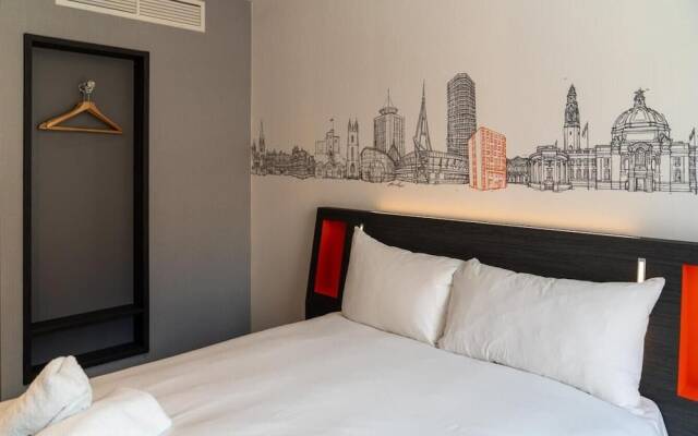 easyHotel Cardiff City Centre