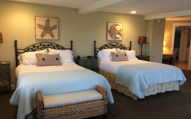 Glen Cove Inn & Suites