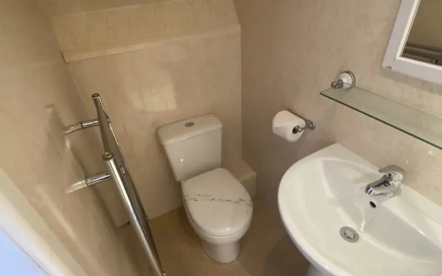 Autumn Leaves Guest House