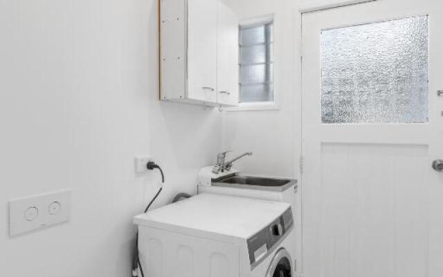 Cozy Spacious Villa 100m to the beach