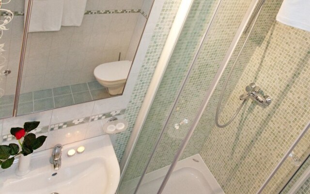 Maja Summer Residence 1 & 2