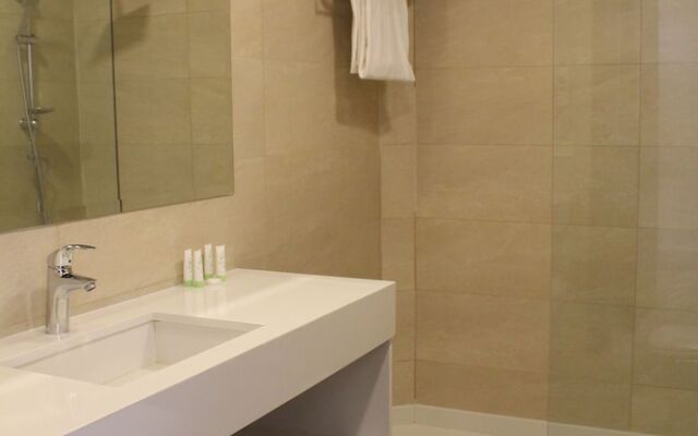 Raouche Rock Suites