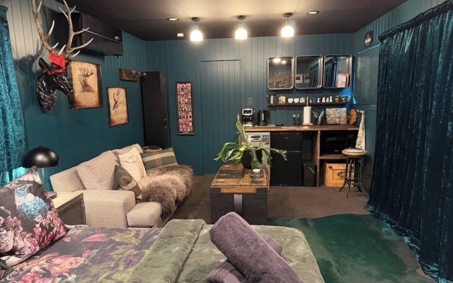 The Olde Whiskey Room – Guest Rooms – Queenstown
