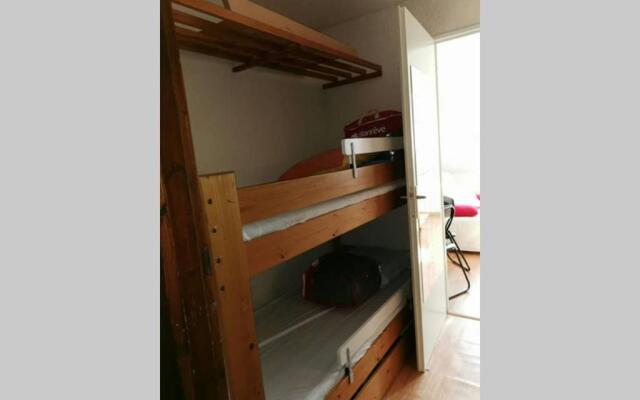 Studio mansardé 18 m2 climatisé avec piscine privée