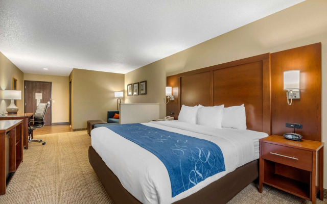 Comfort Suites Cedar Falls Industrial Park
