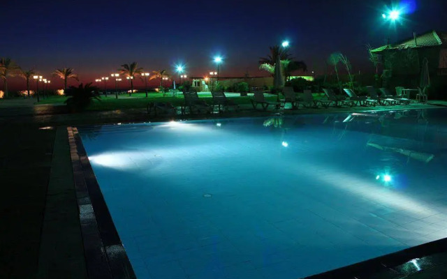 Aquarium Hotel & Resort