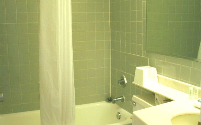 Finger Lakes Hotel