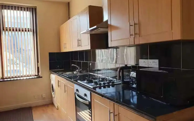Bradford 2-bedroom Home - Sleeps 4 - Free Parking