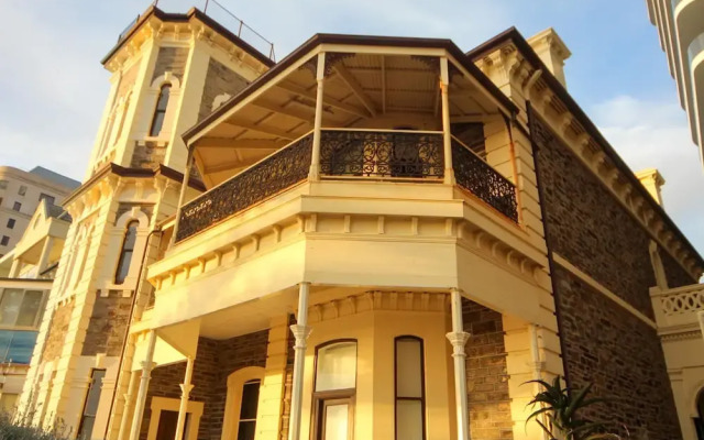 Seafield Tower Glenelg Apartment no 2