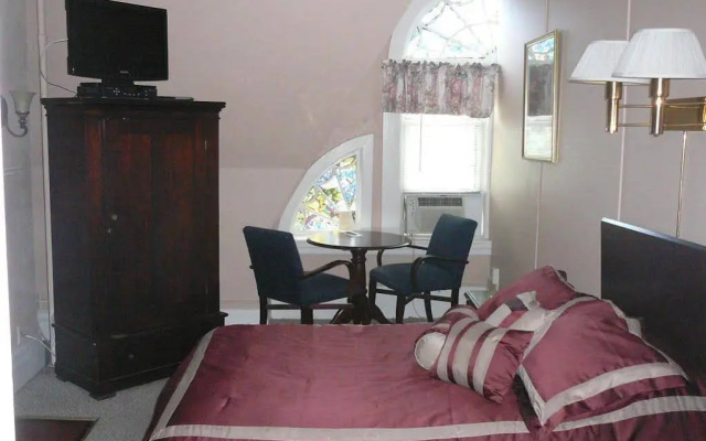 463 Beacon Street Guest House