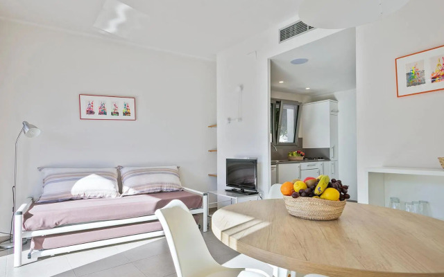 Castellmar Apartments