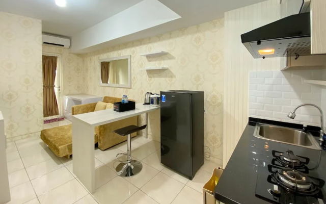 Homey And Comfort 2Br At Springlake Summarecon Bekasi Apartment