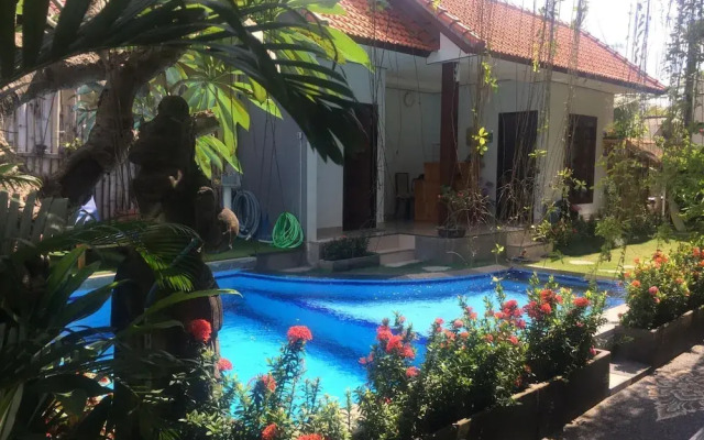 Full Moon Guest House